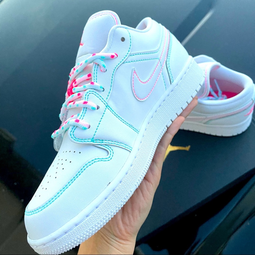 Air Jordan 1 Low GS “south beach” - Picture 4 of 9